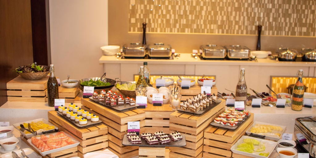 dining crowne plaza