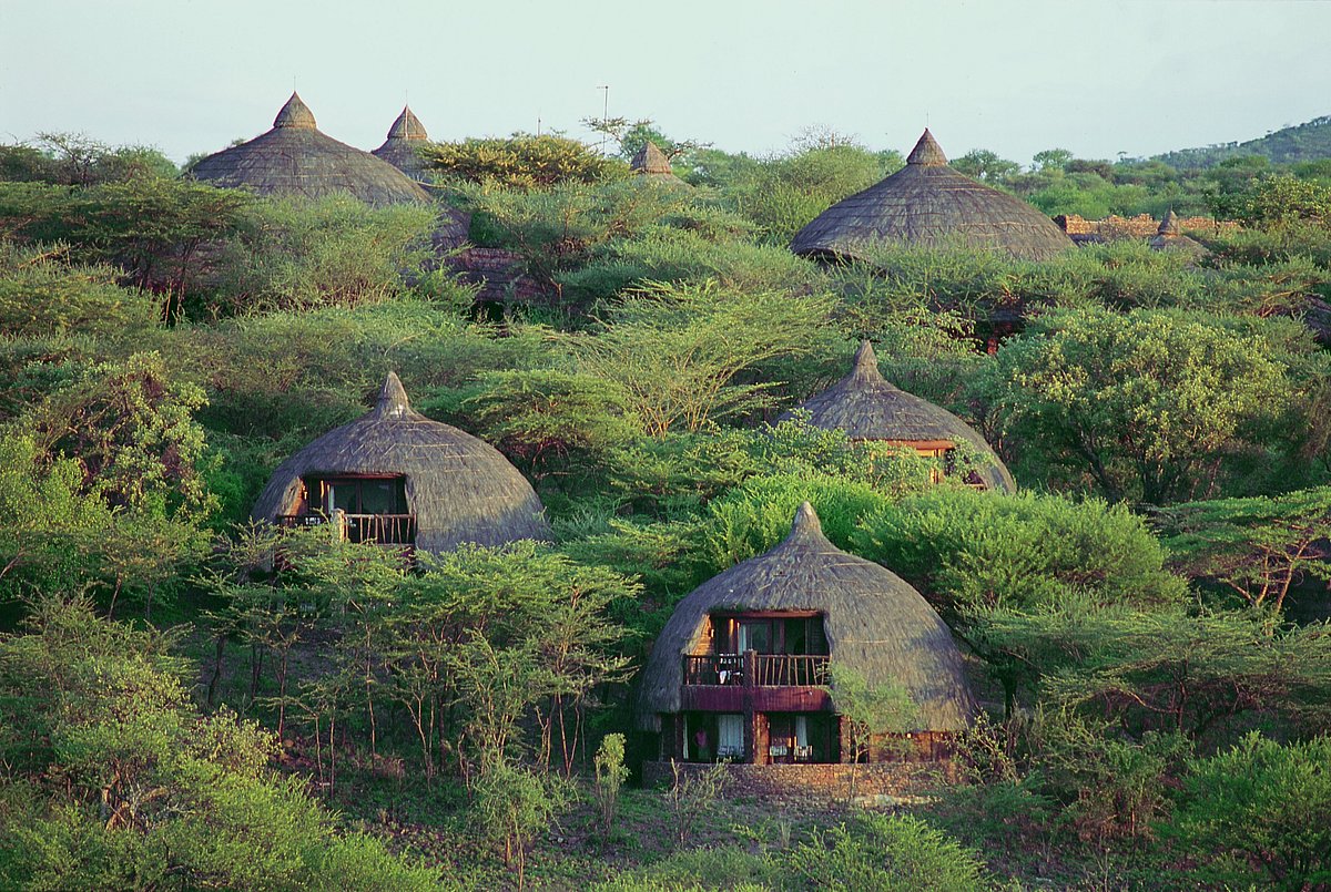 exterior-view Serengeti Serena Safari Lodge
