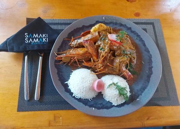 Vibrant coastal-inspired ambiance at Samaki Samaki – Adequate Safaris
