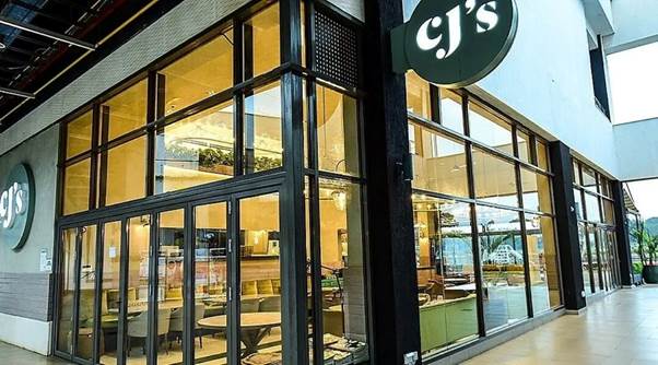 Casual dining atmosphere at CJ’s Restaurant Nairobi – Adequate Safaris